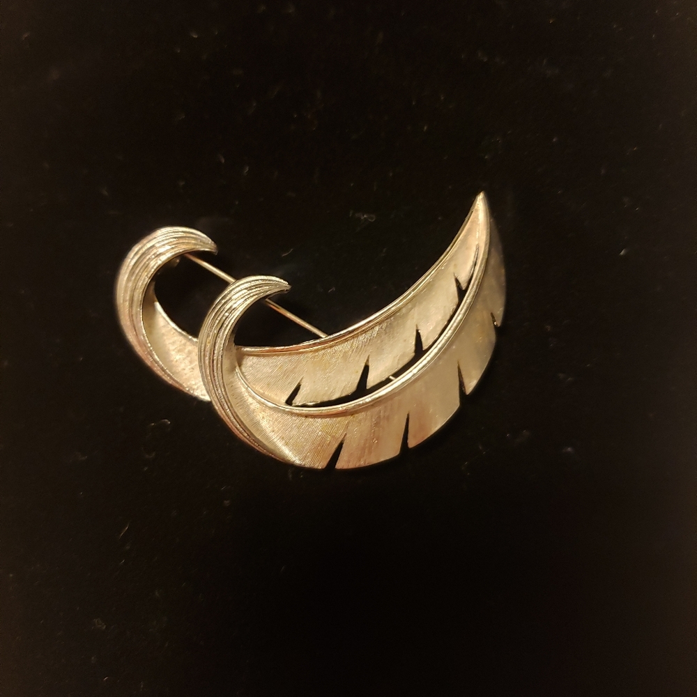 Vintage Feather Pin